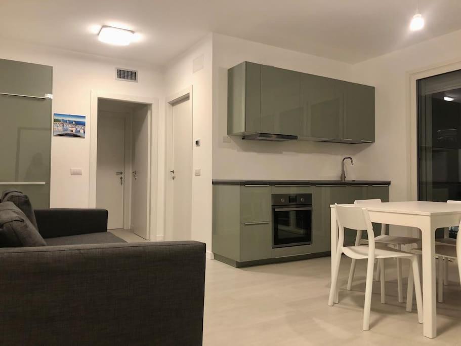 Luxury 3 Bedroom Apartment 100 Mq Next To Rho Fiera And San Siro มิลาน ภายนอก รูปภาพ